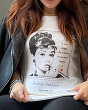 Carica l&#39;immagine nel visualizzatore di Gallery, T-shirt stile Audrey

