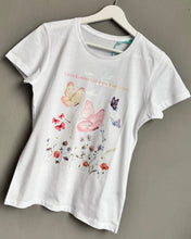 Carica l'immagine nel visualizzatore di Gallery, Tshirt Fiori e Farfalle
