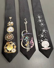 Load image into Gallery viewer, Cravatta Chitarra
