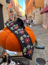 Load image into Gallery viewer, Cravatta Fiorellino
