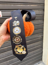 Load image into Gallery viewer, Cravatta Orologi
