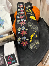 Load image into Gallery viewer, Cravatta Ginkgo
